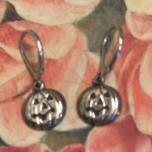Halloween-THAI 925 Spooky Jack O Lantern Pumpkin Lever back dangling earrings